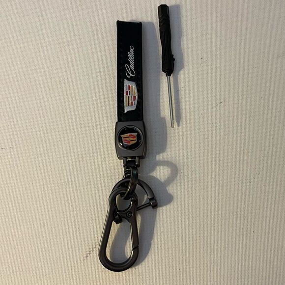 Cadillac Key Fob Keychain in Black Leather with Logo NWT - Picture 1 of 5